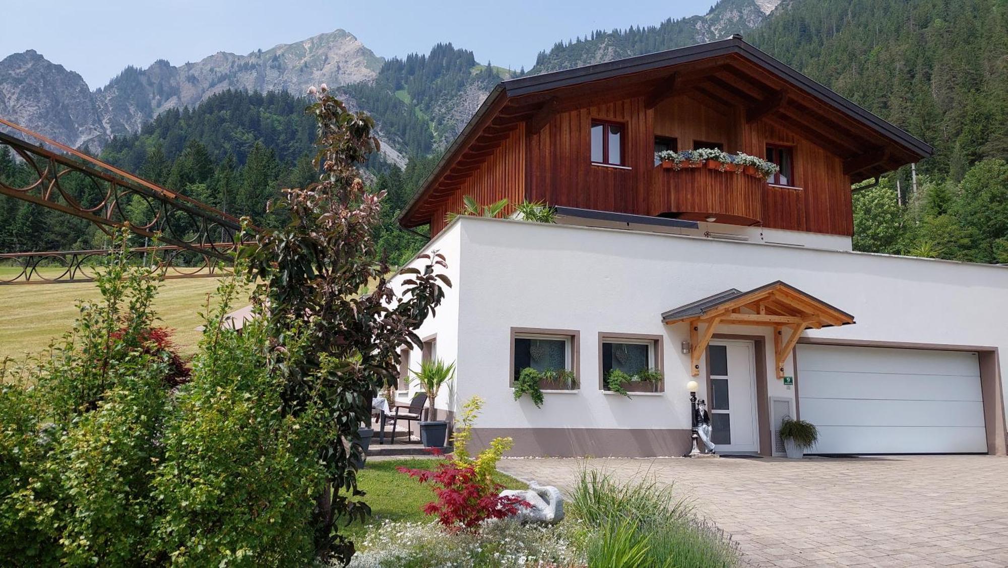 Haus Adrian Daire Wald am Arlberg Dış mekan fotoğraf